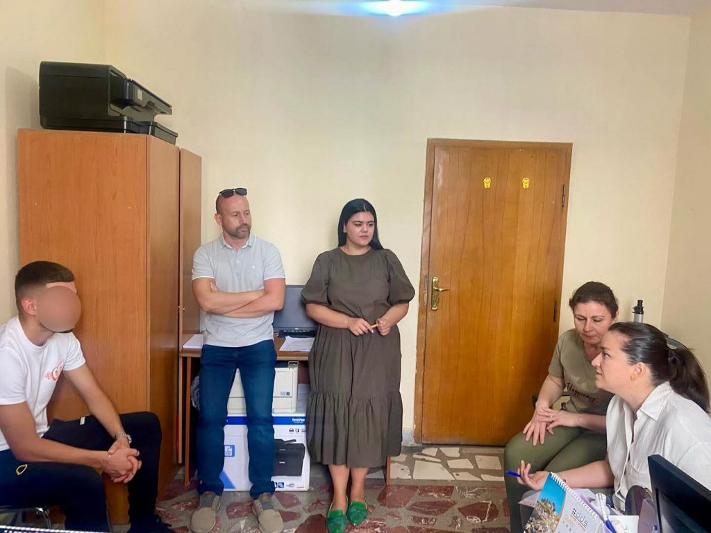 Takim me te miturin ne proces rehabilitimi ne Durres