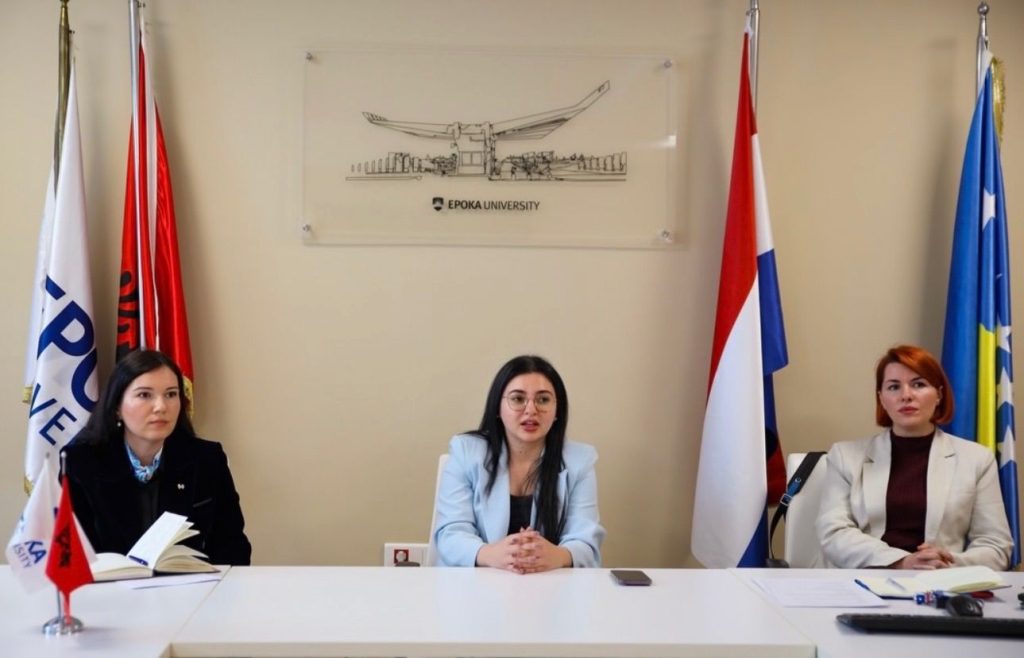 Forum me studentët në Universitetin Epoka