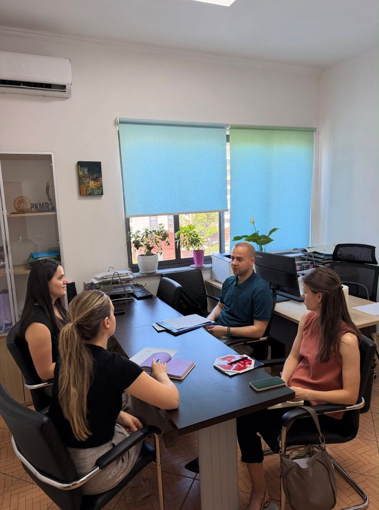 Takim i perbashket pune me Institutin per Demokraci dhe Ndermjetesim